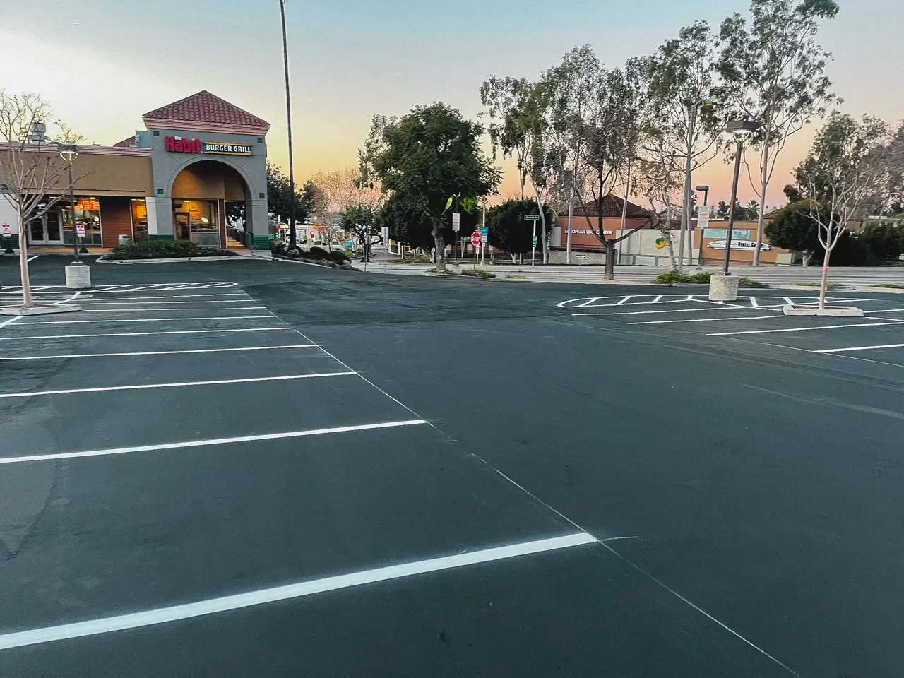 A parking lot with no one in it